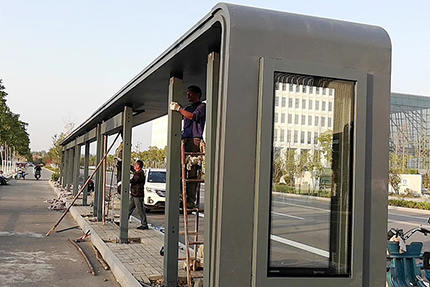 江蘇連云港公交候車亭安裝完成